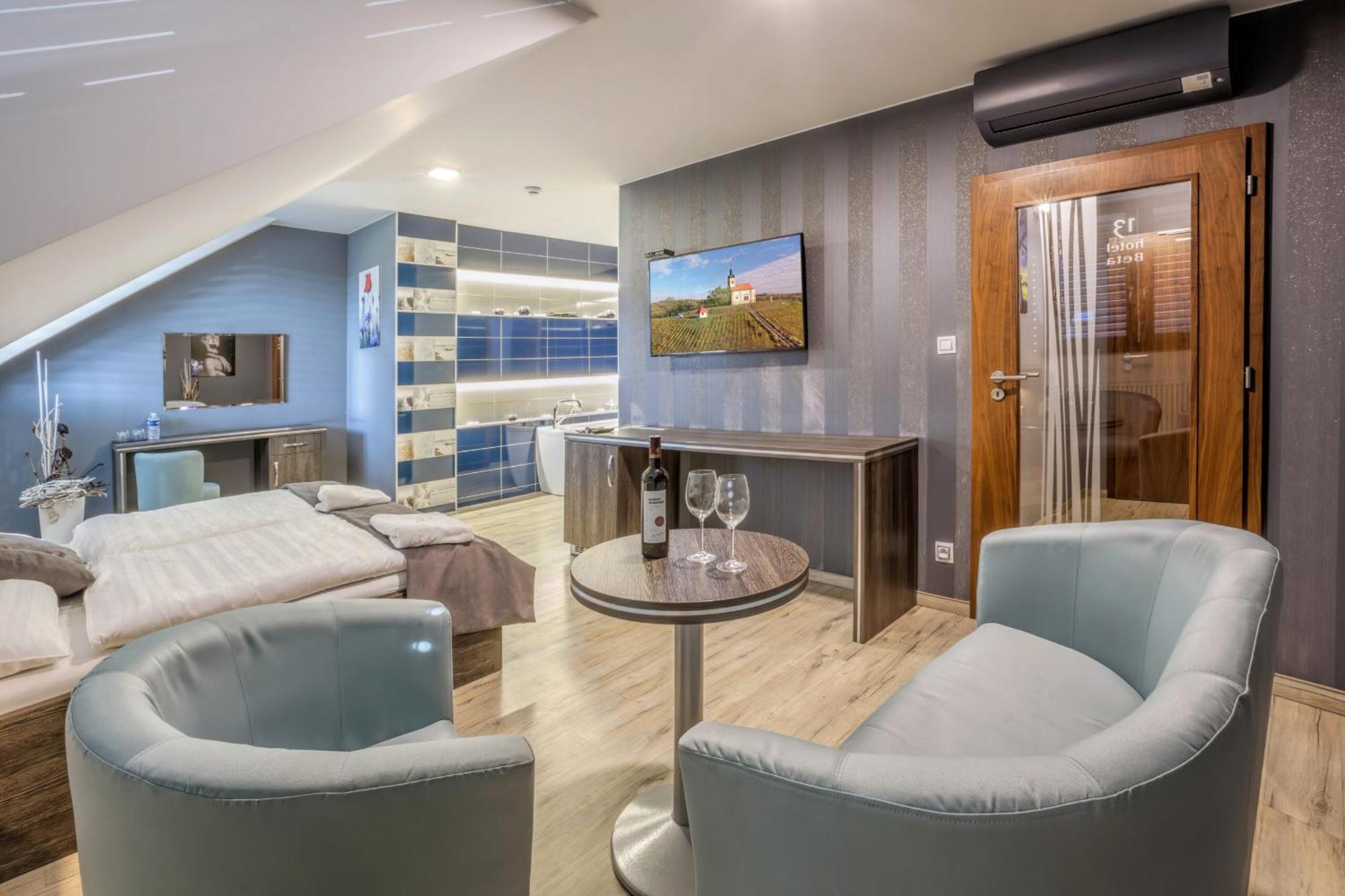 Hotel Beta Бзенец Экстерьер фото
