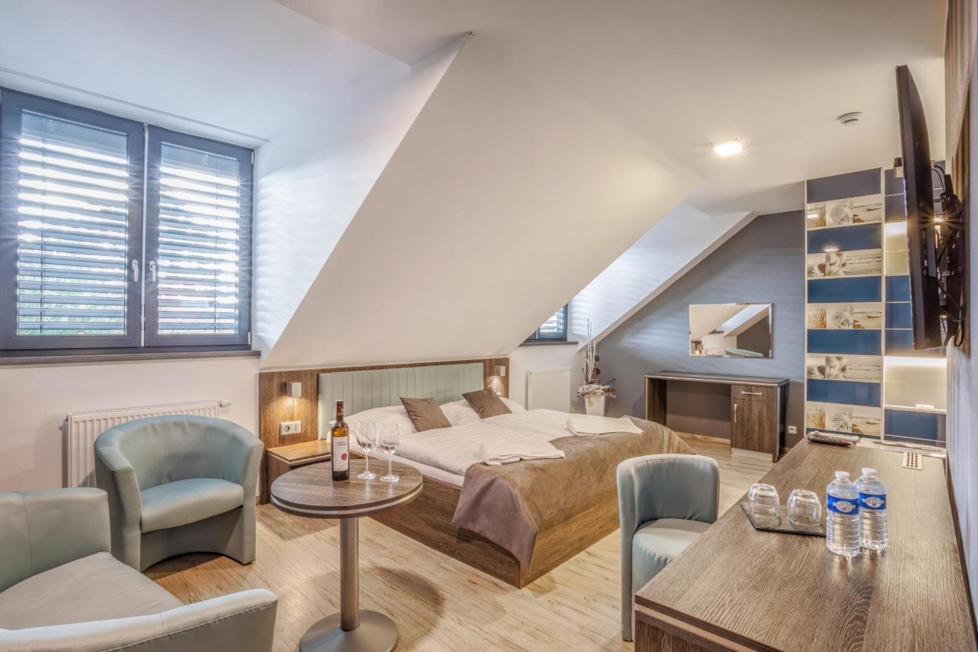 Hotel Beta Бзенец Экстерьер фото