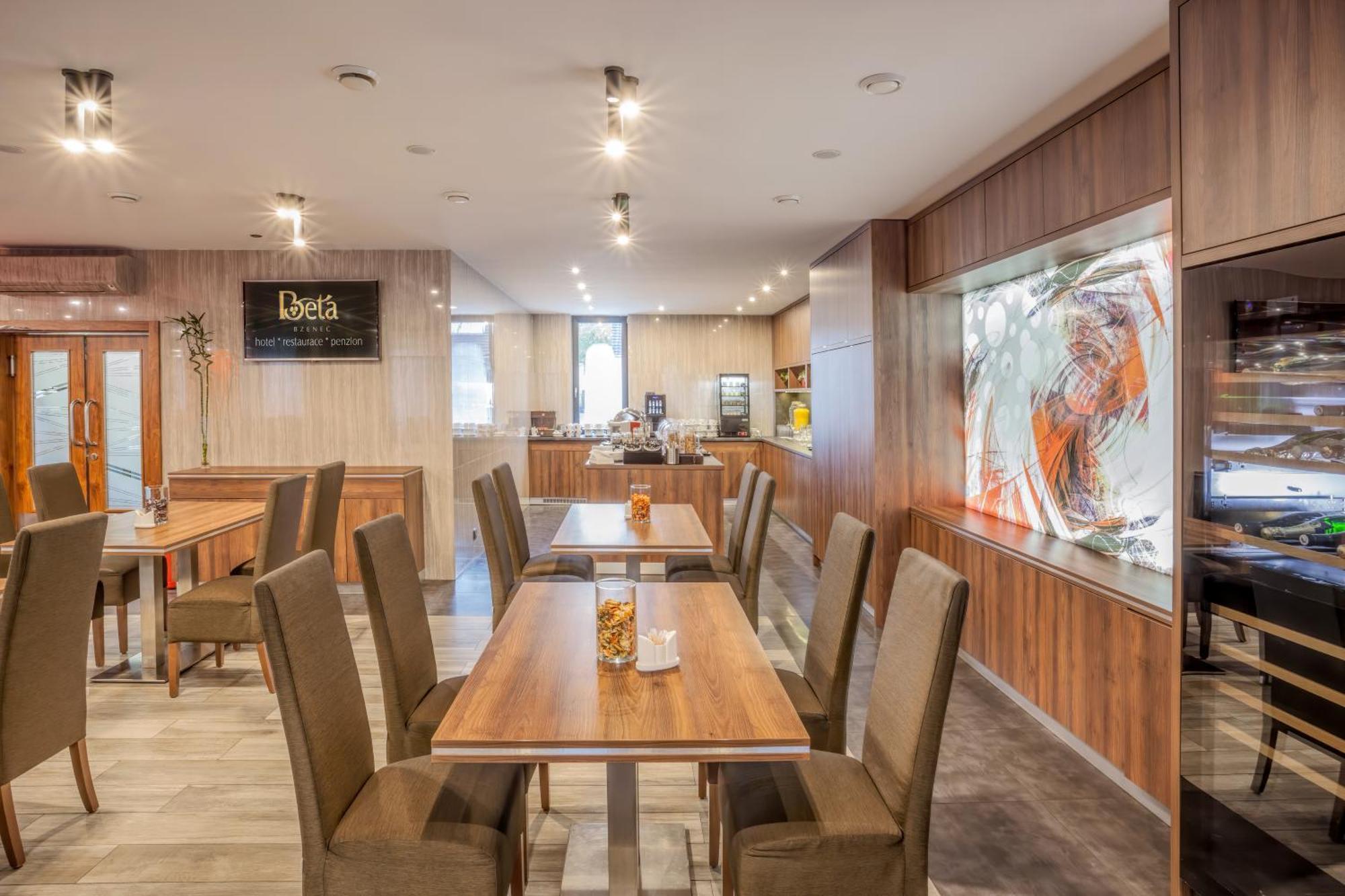 Hotel Beta Бзенец Экстерьер фото
